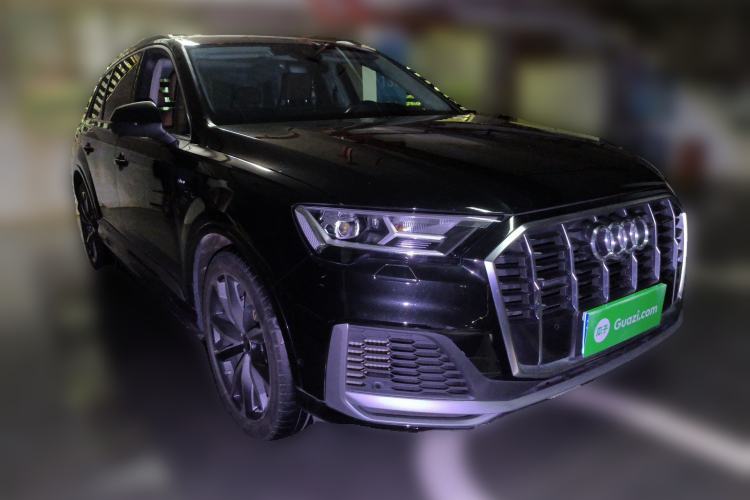 Used Audi Q7 2022 55 TFSI quattro S line Sport model Front Right 45 Deg