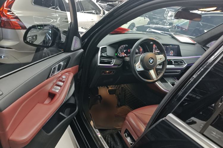 Used BMW X5 2022 xDrive 40Li M Sport Package
