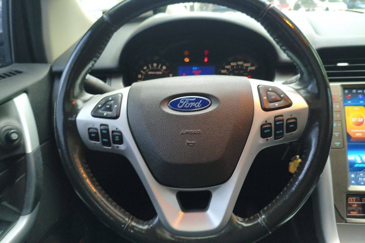 Used Ford Edge 2012 2.0T Elite Sunroof Edition Steering Wheel