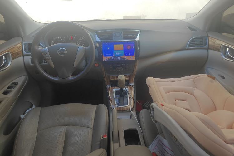 Used Nissan Sylphy 2012 1.8XL CVT Luxury Edition Center Console