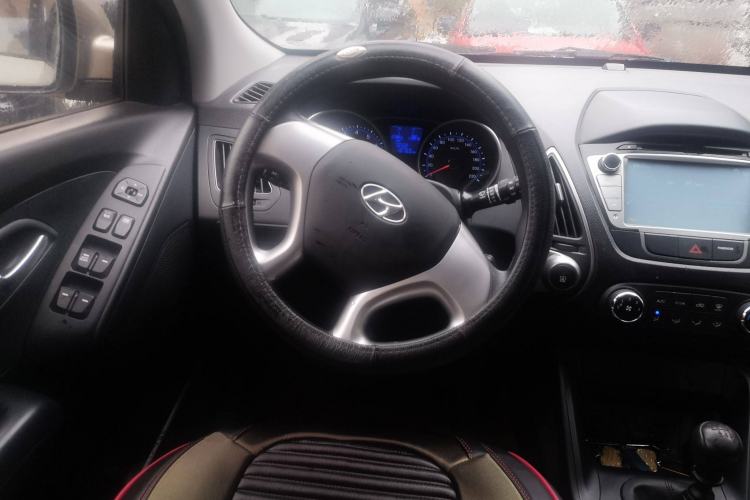 Used Hyundai ix35 2012 2.0L Manual Two-Wheel Drive New Edition GL
