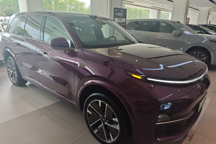 Used Li Auto L9 2025 Ultra Smart Refreshed Edition Front Right 45 Deg