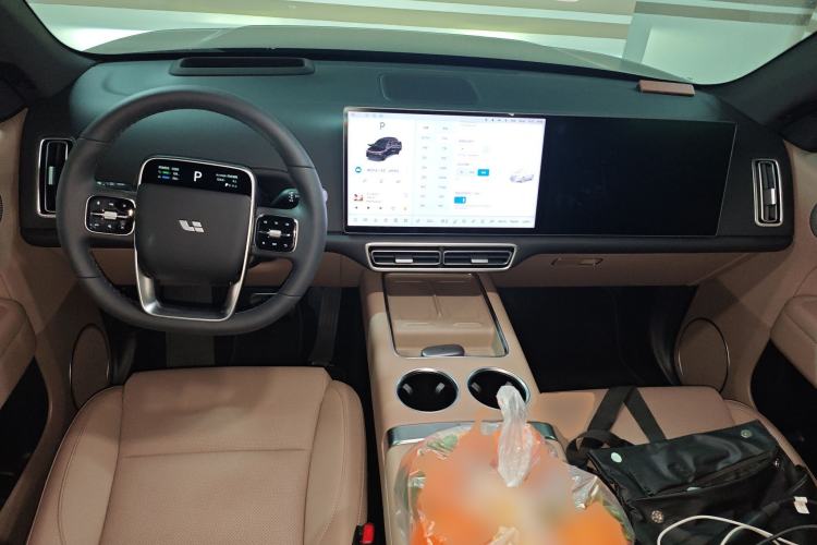 Used Li Auto L6 2025 Pro Smart Refresh Edition Center Console