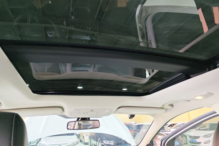 Used Ford Kuga 2017 EcoBoost 180 Two-Wheel-Drive Luxury Wing Edition Headliner