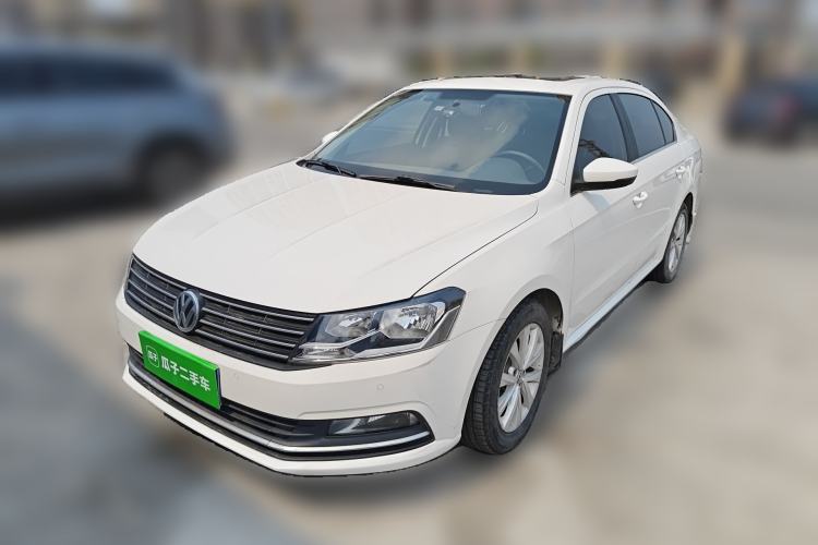 Used Volkswagen Lavida 2015 1.6L Manual Comfort Edition