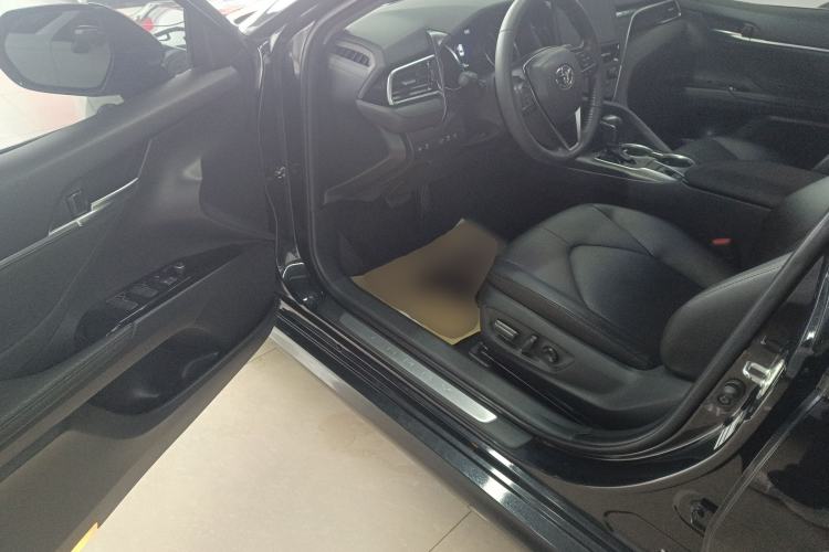 Used Toyota Camry 2021 2.0G Luxury Edition