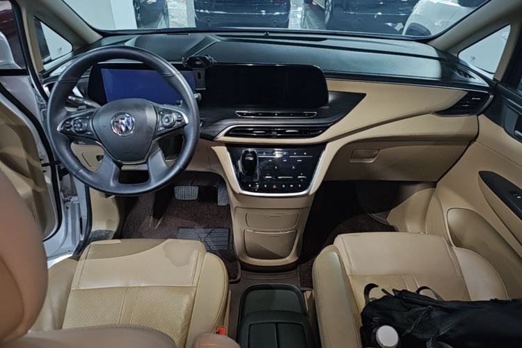 Used Buick GL8 2021 ES Land Cruiser 653T Luxury Edition Center Console