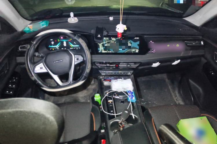 Used CHANGAN OSHAN X7 PLUS 2022 1.5T Blue Whale Edition Automatic Geeker Navigation Model
