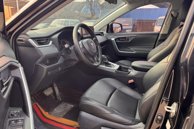 Used Toyota Wildlander 2023 2.0L CVT Two-Wheel Drive Leading Edition