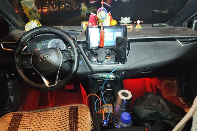 Used Toyota Levin 2021 Dual-Engine 1.8H E-CVT Luxury Edition Center Console