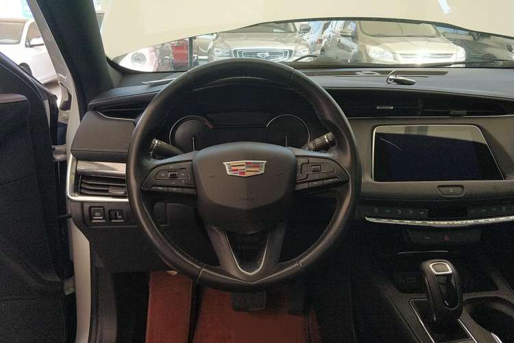 Used Cadillac XT4 2018 28T Two-Wheel Drive Tech Version