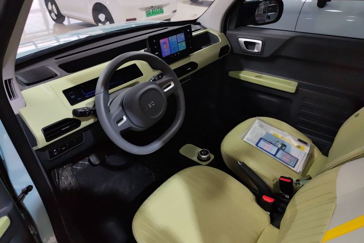 Used Geely Galaxy Panda 2024 Panda Mini 200km Endurance Bear
