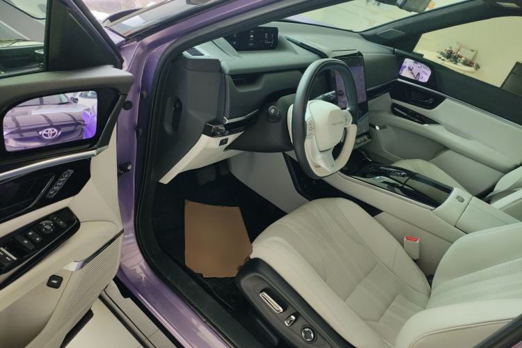 Used Honda P7 2025 Four-Wheel Drive Long-Range Max Driver Seat