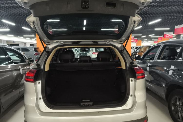 Used Geely Auto Emgrand X7 Sport 2016 1.8TD Automatic Smart Model Trunk