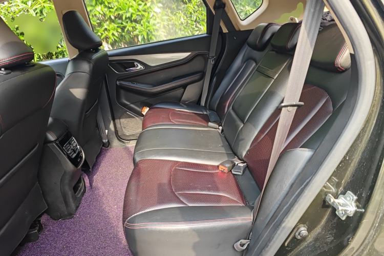 Used Baojun 560 2015 1.8L manual luxury version
