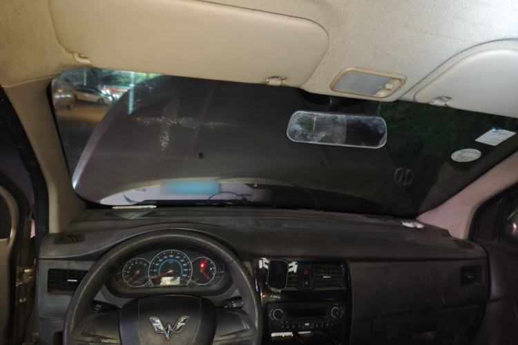 Used Wuling Rongguang V 2016 1.5L Standard Version