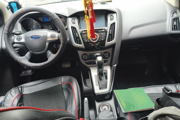 Used Ford Focus 2012 Sedan 1.6L Automatic Fashion Edition