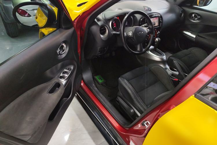 Used Infiniti ESQ 2014 1.6L Spontaneous Edition
