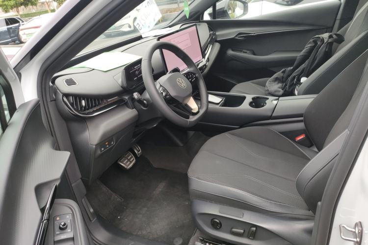 Used Volkswagen ID.UNYX 2024 Pro Long-Range Version
