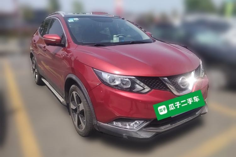 Used Nissan Qashqai 2016 2.0L CVT Luxury Edition Front Right 45 Deg