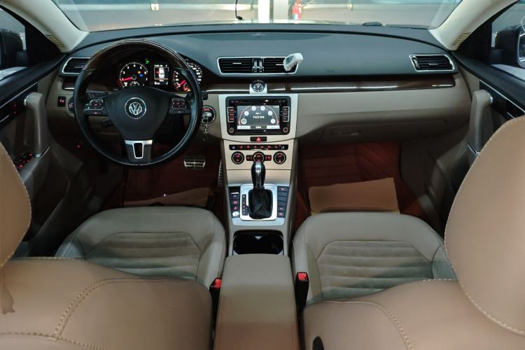 Used Volkswagen Magotan 2015 2.0 TSI Prestige Model