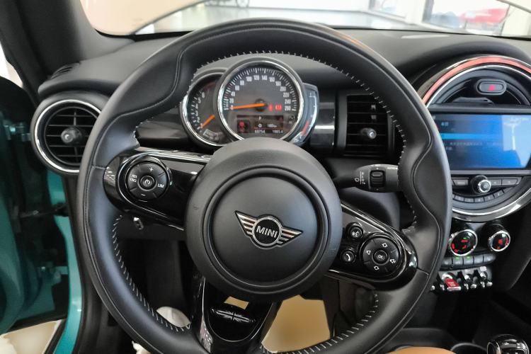Used MINI MINI 2019 1.5T COOPER CABRIO Artist
