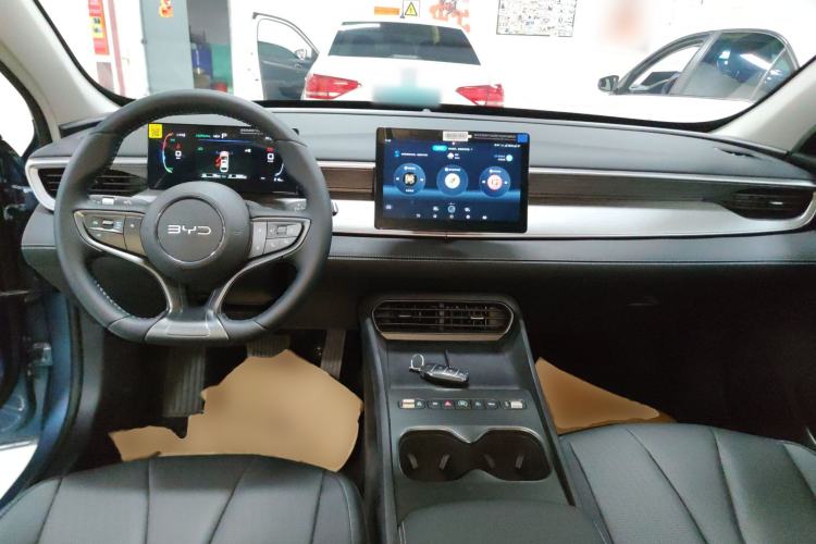 Used BYD Seal 05 DM-i 2026 DM-i 128KM Luxury Edition Center Console