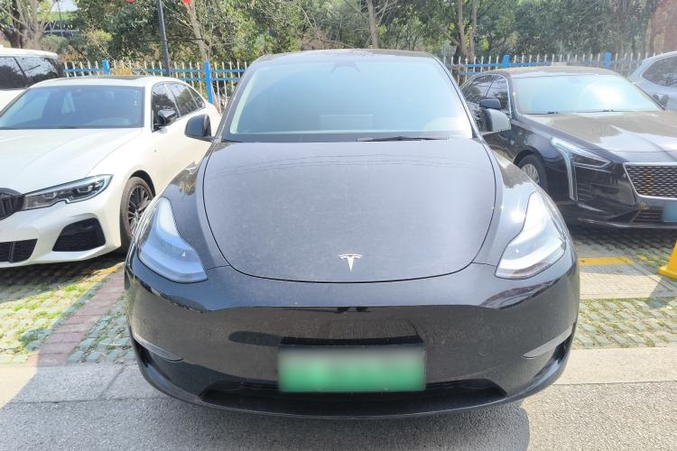 Used Tesla Model Y 2023 Long-Range All-Wheel-Drive Version