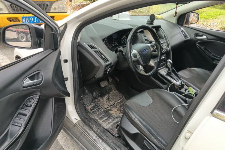 Used Ford Focus 2012 Hatchback 1.6L Automatic Fashion Edition