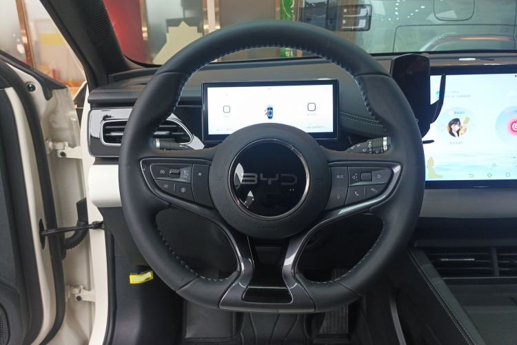 Used BYD Seal 06 New Energy 2024 DM-i 80KM Prestige Model Steering Wheel