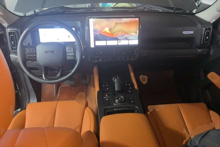 Used Haval H9 2024 2.0T Gasoline All-Wheel-Drive Extreme Edition Center Console