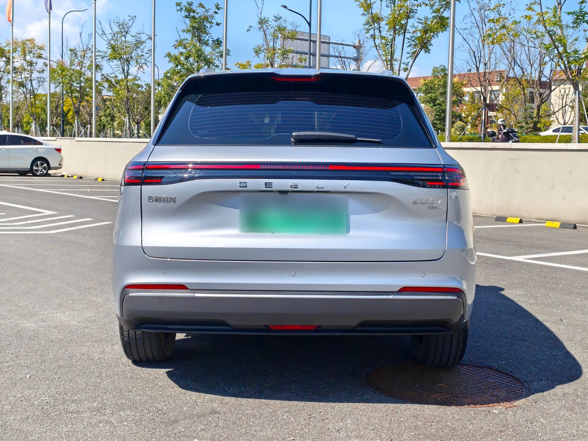 Geely Galaxy Xingjian 7 EM-i 2025 120km Exploration+ Version — снимка 16