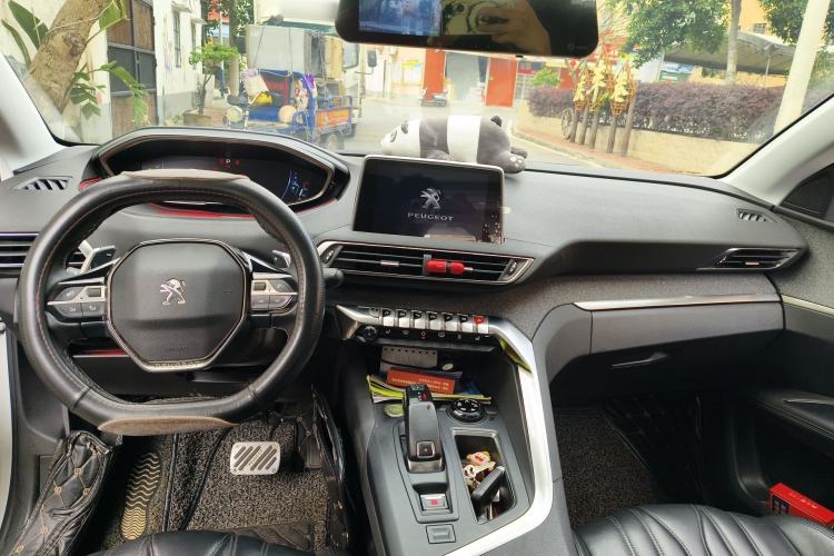 Used Peugeot 5008 2017 380THP 7-Seater Luxury Edition Interior 2