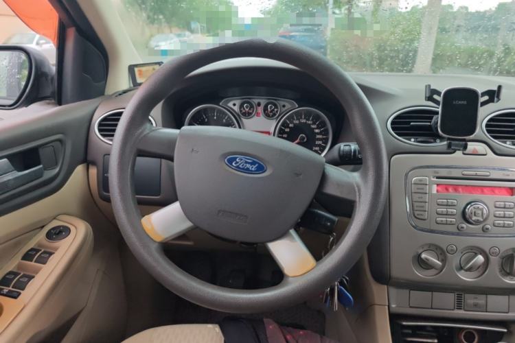 Used Ford Focus 2011 Sedan 1.8L Manual Comfort Model