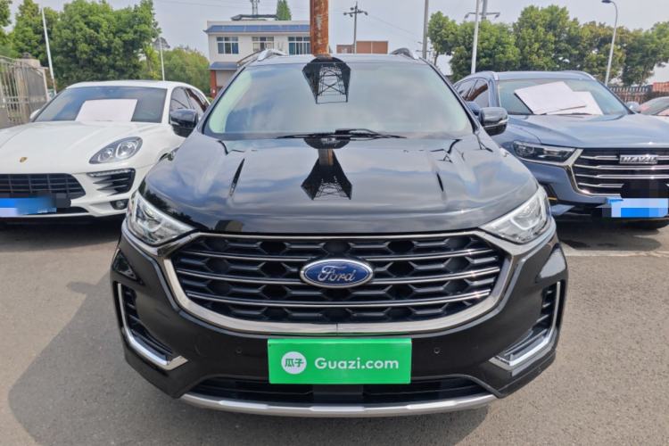 Used Ford Edge 2021 PLUS EcoBoost 245 Two-Wheel-Drive Titanium 7-Seater
