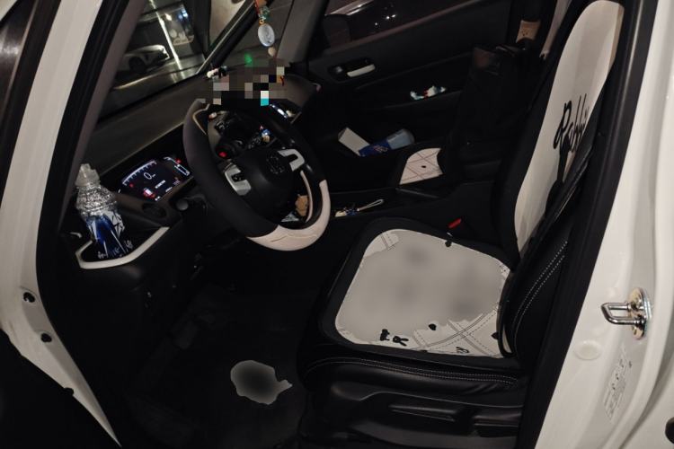 Used Honda Fit 2022 1.5L CVT Trendy Sunroof Edition Left Front Seat