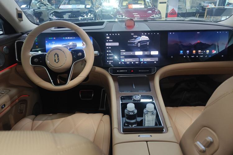 Used Hima AITO M9 2025 Extended-Range Ultra Version 52 kWh 6-Seater Center Console