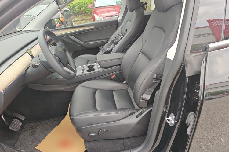 Used Tesla Model Y 2023 Rear-Wheel-Drive Version Left Front Seat
