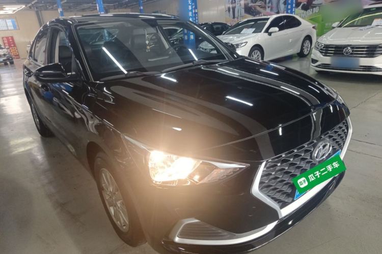 Used Hyundai Celesta 2020 1.6L Automatic GL Enjoyable Edition Front Right 45 Deg