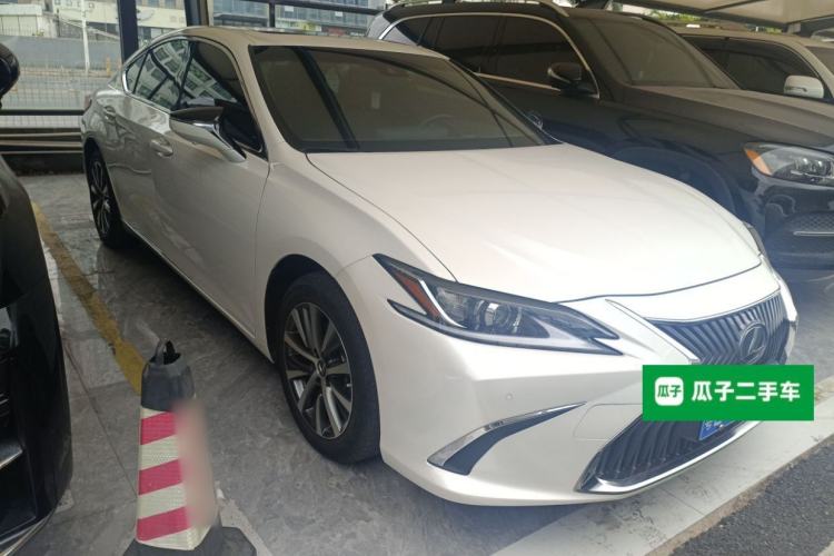 Used Lexus ES 2020 200 Excellence Edition
