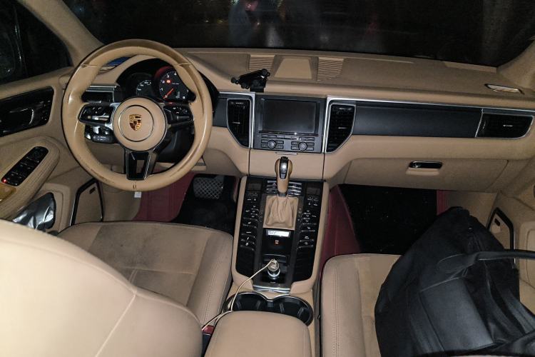 Used Porsche Macan 2014 Macan 2.0T Center Console