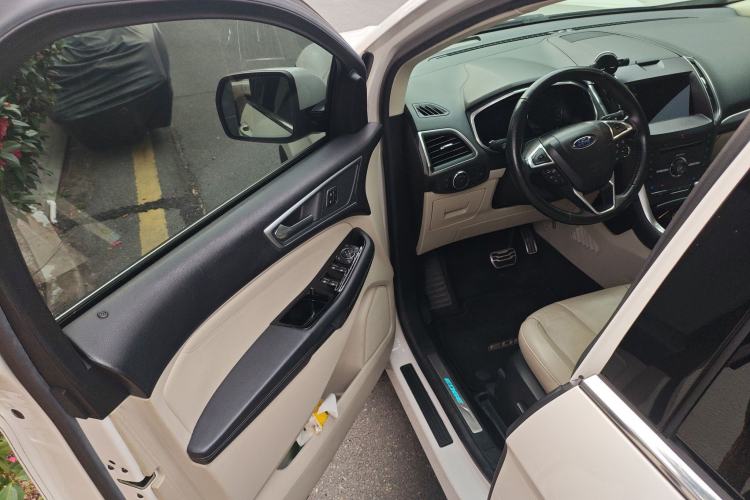 Used Ford Edge 2015 2.0T GTDi Four-Wheel Drive Prestige Model
