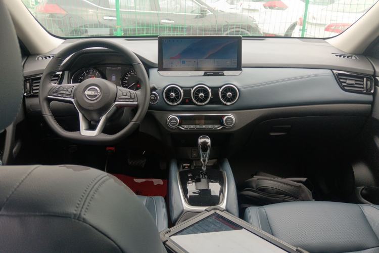 Used Nissan X-Trail 2025 Honor 2.0L Two-Wheel Drive Leading Edition Center Console