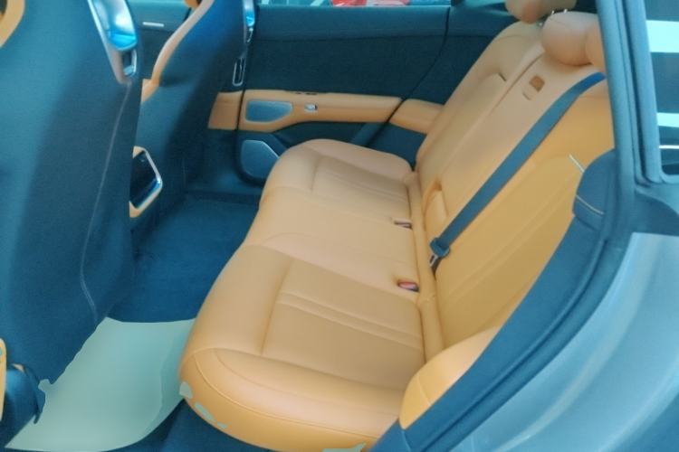 Used Xiaomi Auto YU7 2025 Ultra-Long Range High-Performance All-Wheel-Drive Max Edition
