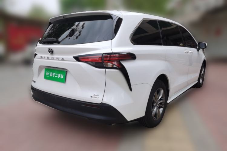 Used Toyota SIENNA 2026 Model 2.5L Dual-Engine Two-Wheel-Drive Comfort Edition
