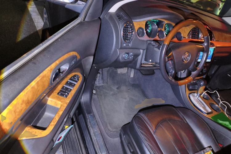 Used Buick Enclave 2010 3.6L Elite Edition
