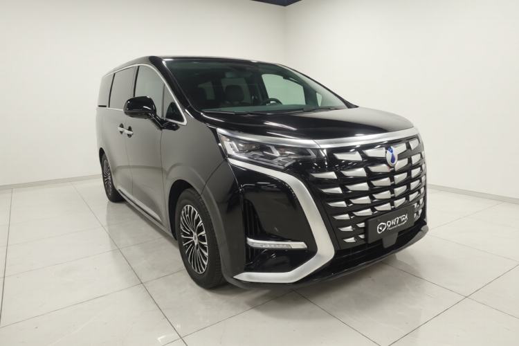 Used Denza D9 2022 DM-i 1040 Prestige Model
