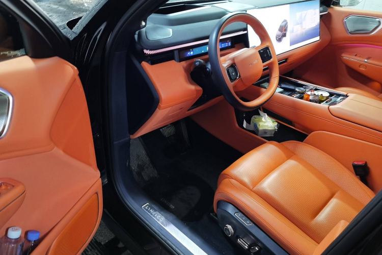 Used Lynk & Co 900 2025 1.5T Ultra
