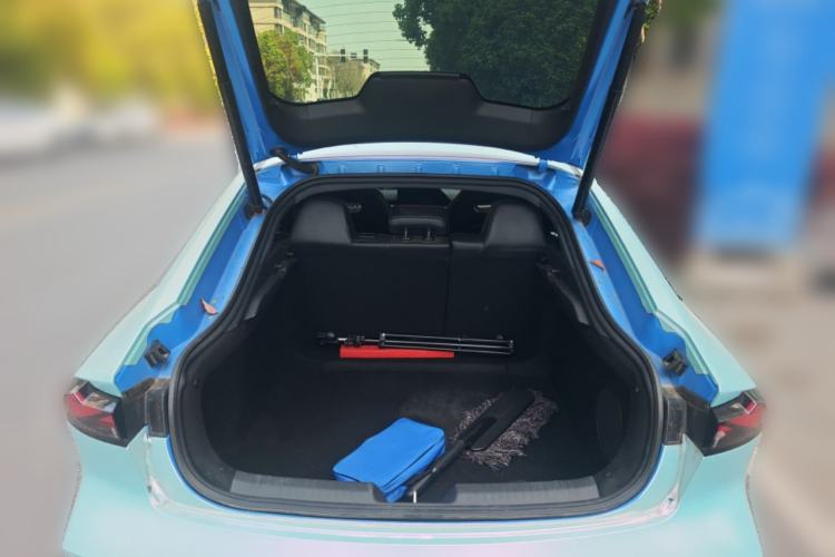 Used CHANGAN UNI-V 2022 2.0T Leading-Speed Edition Trunk