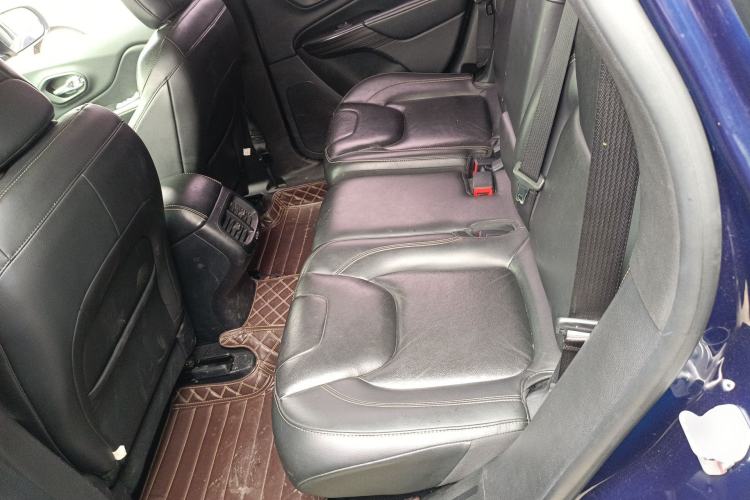 Used Jeep Cherokee 2017 2.4L Leading Edition
